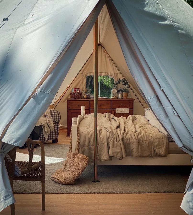 Idyllisk Glamping Rett Ved Elven Hotel Skien Exterior foto